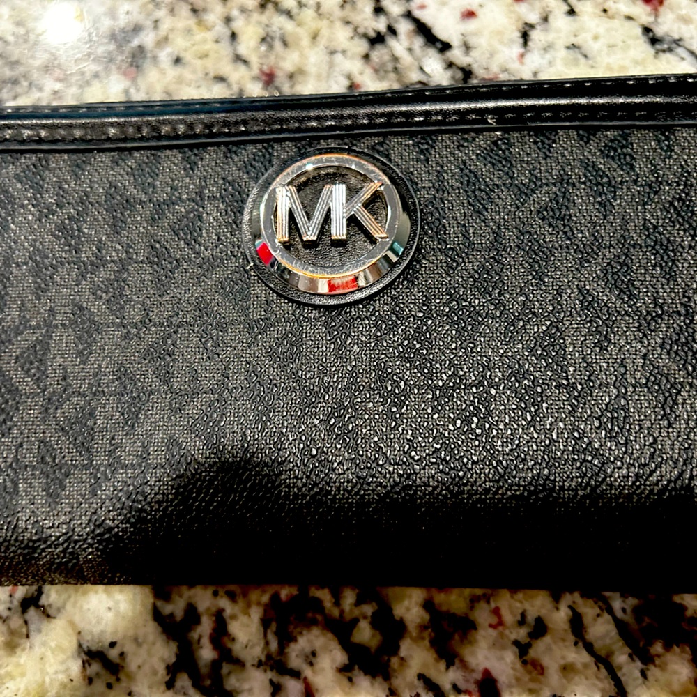 Michael Kors wallet